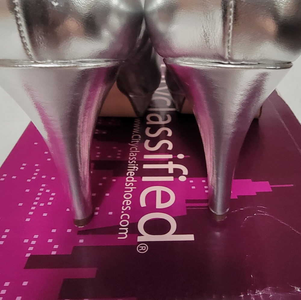 Cityclassified Silver Heels Size 7.5 EUC - Picture 4 of 7